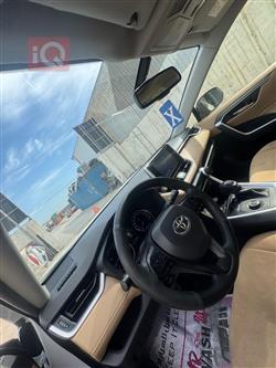 تۆیۆتا ڕاڤ 4